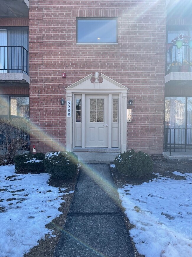 5500 Tinder 5500 Tinder Rolling Meadows IL 60008 Apartment Finder