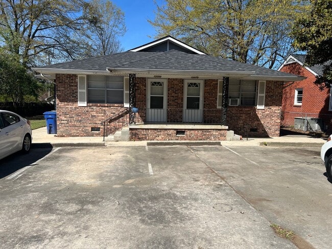 Building Photo - 1209 Hancock St