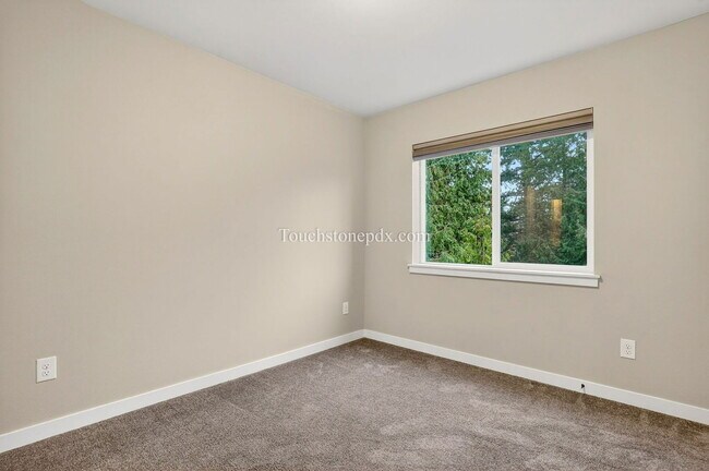 Building Photo - 3859 SE 92nd Ave