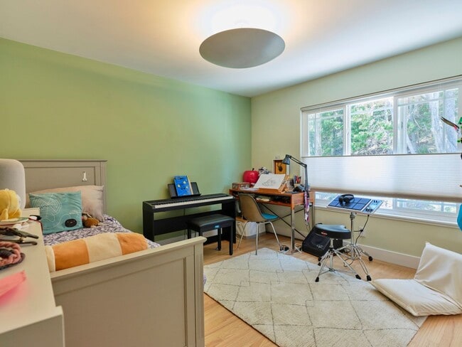 Building Photo - Forest Knolls: Luxuriously Remodeled Single Family Home w/ Expansive Views, Family Room, Office, ...