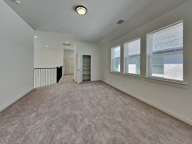 Building Photo - 15672 Desert Broom Rd