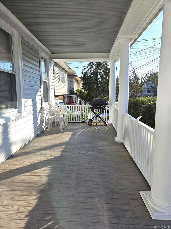 Building Photo - 56 4th Ave