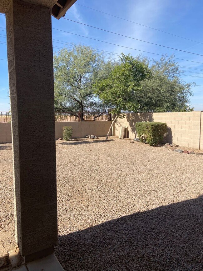 Building Photo - MARICOPA RANCHO MIRAGE