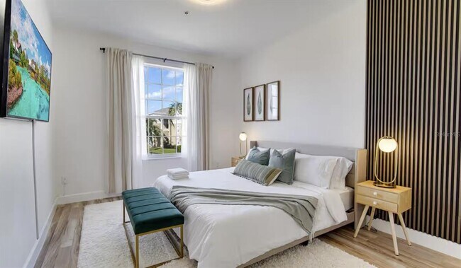 Building Photo - 8103 Coconut Palm Way