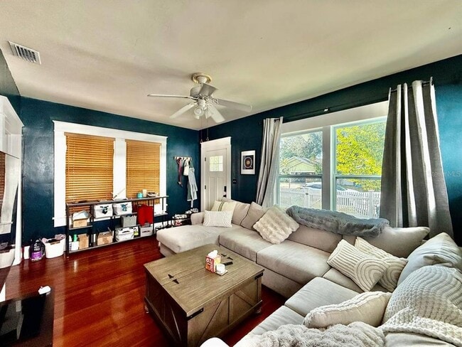 Building Photo - 3805 N Arlington Ave