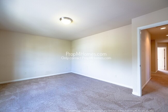 Building Photo - Spacious Four-Bedroom Gem with a Bonus Room to Spark Your Imagination!