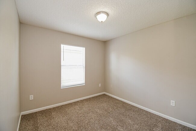 Building Photo - 8445 Oden Ave