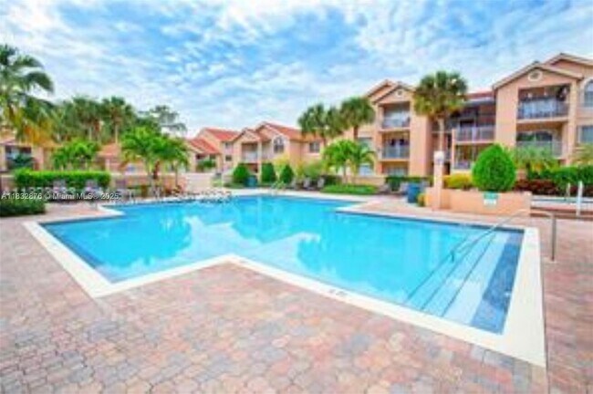 Building Photo - 10410 SW 157th Ct