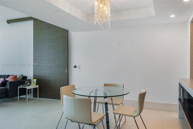 Building Photo - 1331 Brickell Bay Dr