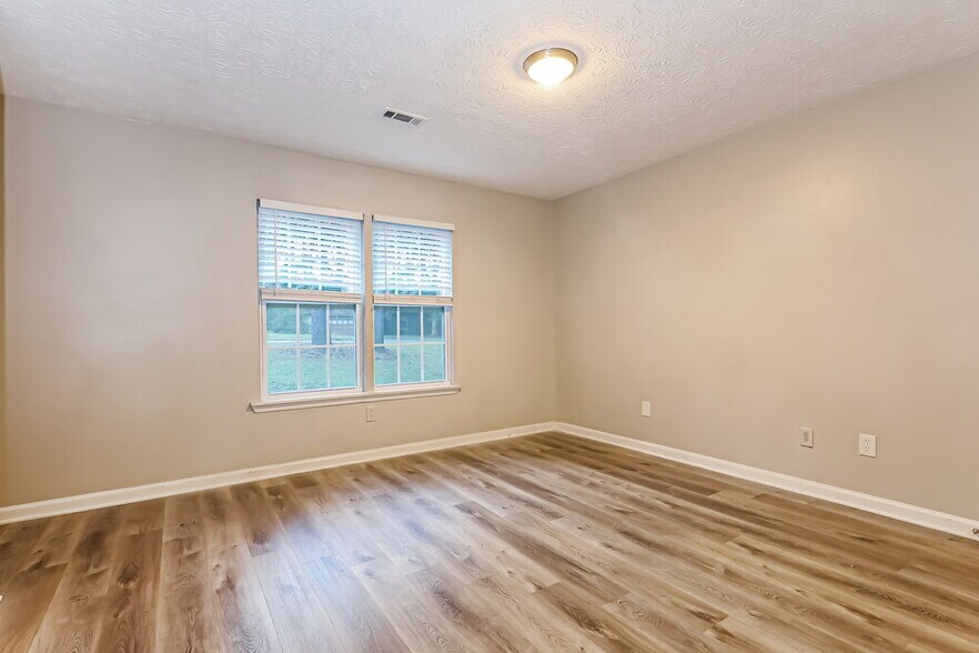 Building Photo - 9185 Sunset Dr