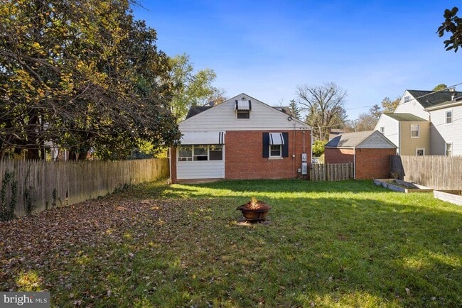 Building Photo - 6066 Wooten Dr