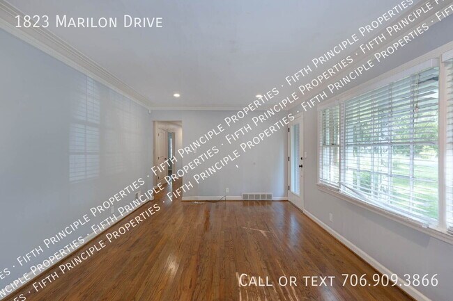 Building Photo - 1823 Marilon Dr