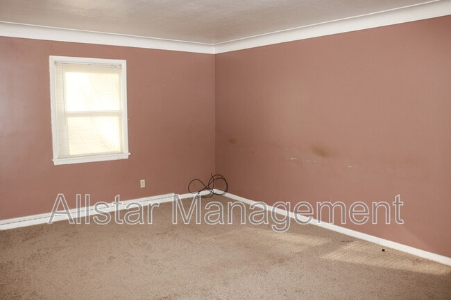 Building Photo - 26601 Lakeshore Blvd