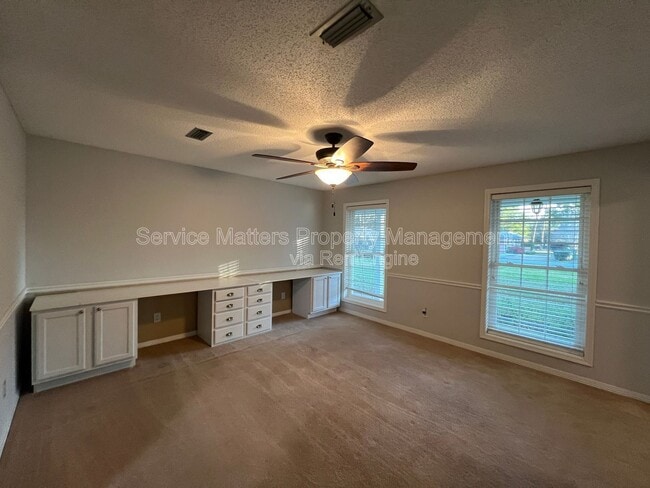 Building Photo - 6004 Players Pl