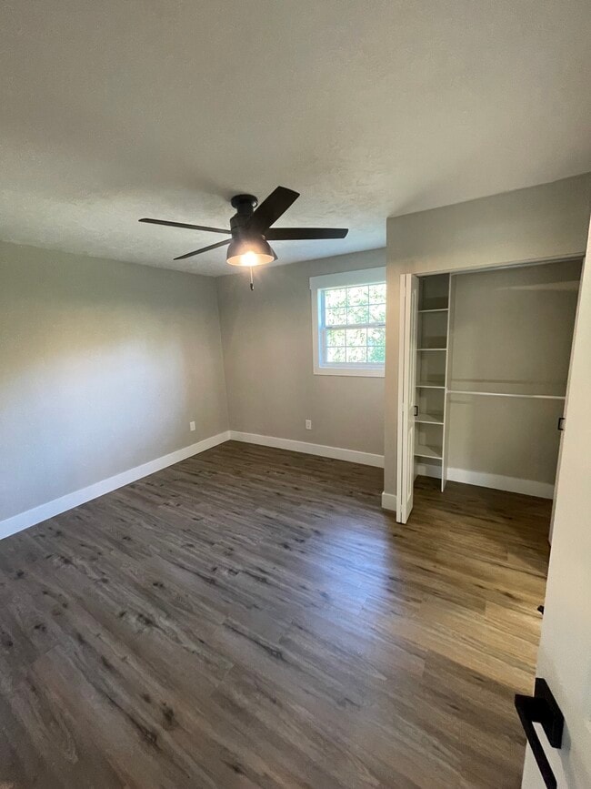 Building Photo - 2928 Blount Rd