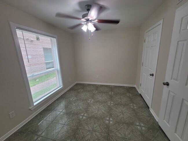 Building Photo - 215 Post Office #1001