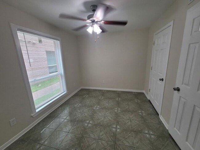 Building Photo - 215 Postoffice St