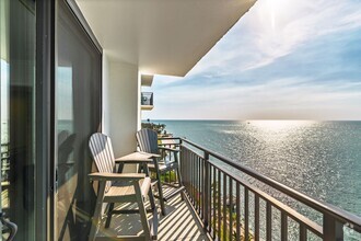 Building Photo - Siesta Key Luxury 2 Bed Condo with Gulf Views