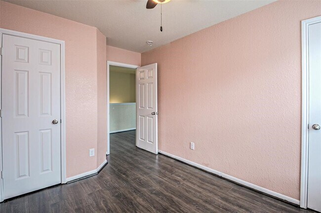 Building Photo - 17822 Aveleigh Ln