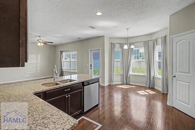 Building Photo - 976 Oak Crest Dr