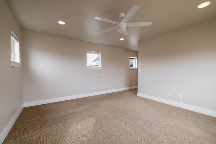 Building Photo - 3447 Monida St