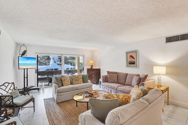 Building Photo - 1700 SE 15th St