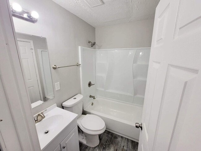 Building Photo - 5832 Childs Ave