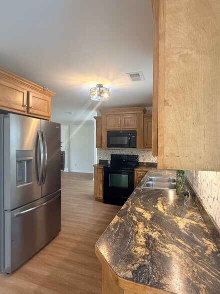 Building Photo - 5828 Bradshaw Ct