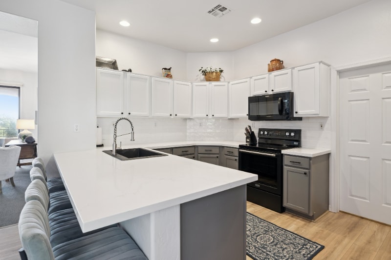 Building Photo - 16600 N Thompson Peak Pkwy