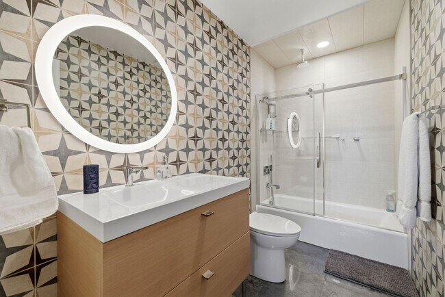 Building Photo - Luxury Furnished Rental in the Heart of Denver - Custom finishes meets undeniable style!