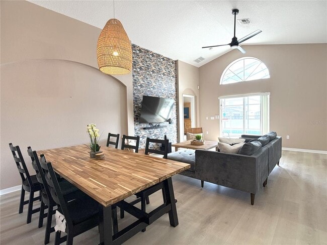 Building Photo - 353 Kensington Dr