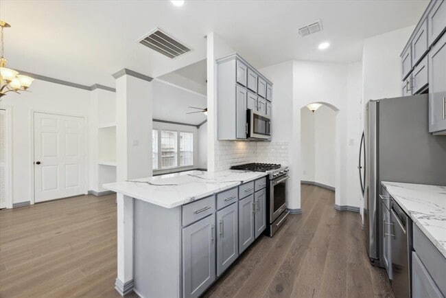 Building Photo - 4506 Glomar Ave