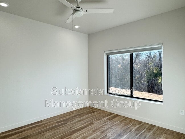 Building Photo - 1665 Midtown Pl