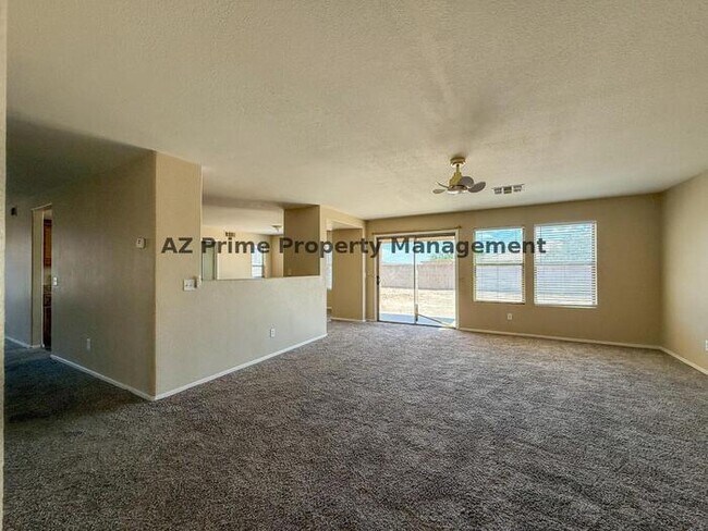 Building Photo - 583 W Racine Loop