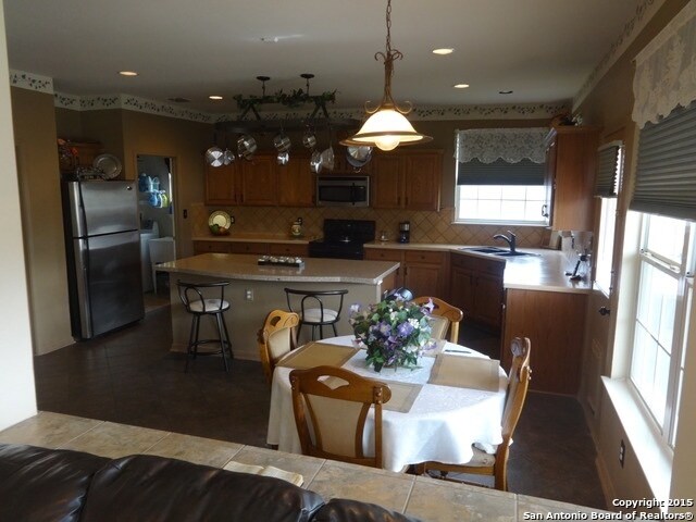 Building Photo - Spacious 4/3 in Cibolo Tx on a Culdesac