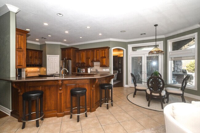 Building Photo - 21685 Merion Ct