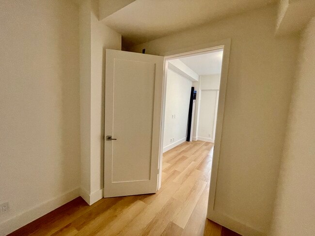 Building Photo - 1740 Broadway