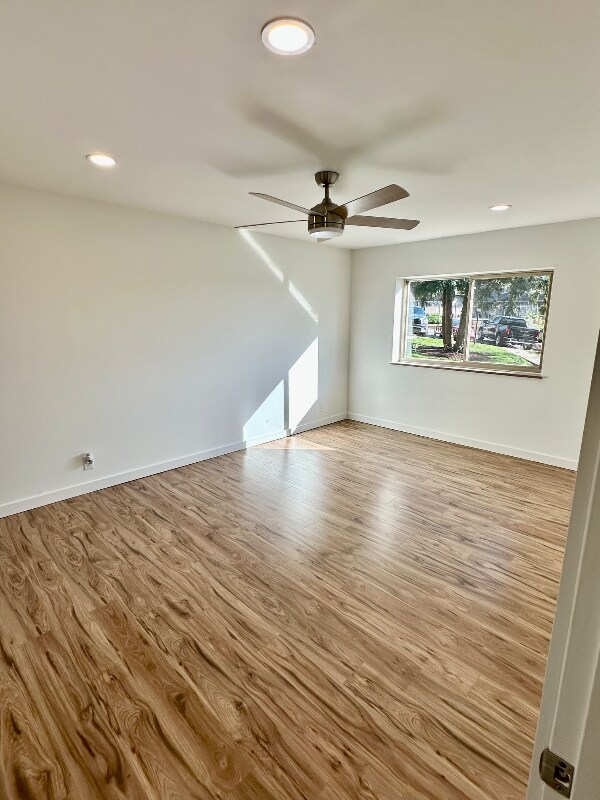 Building Photo - 3636 Taliluna Ave