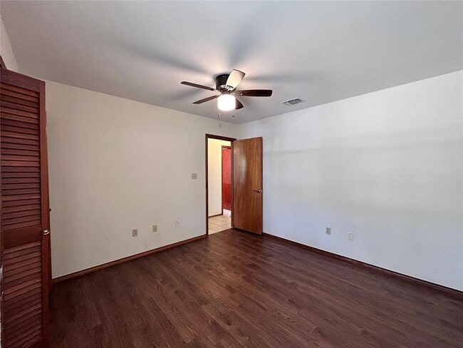 Building Photo - 57 Woodcreek Dr