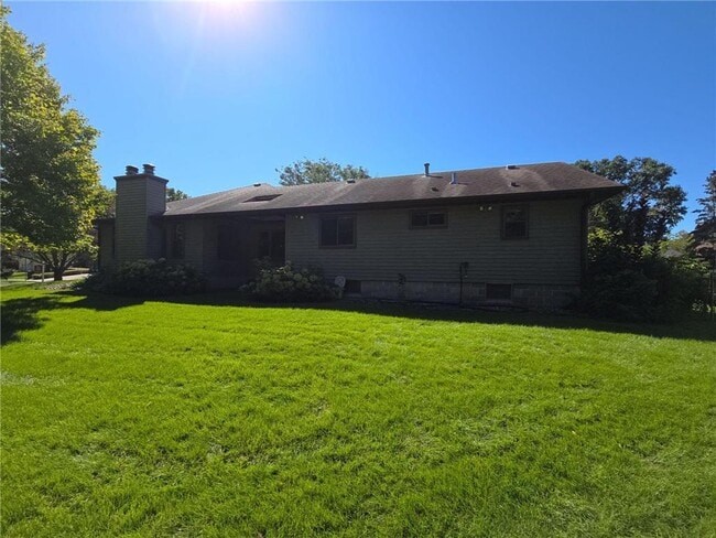 Building Photo - 8301 Lawndale Ln N