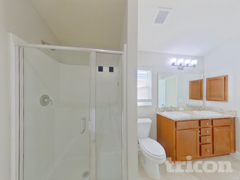 Building Photo - 387 Buchannan Dr