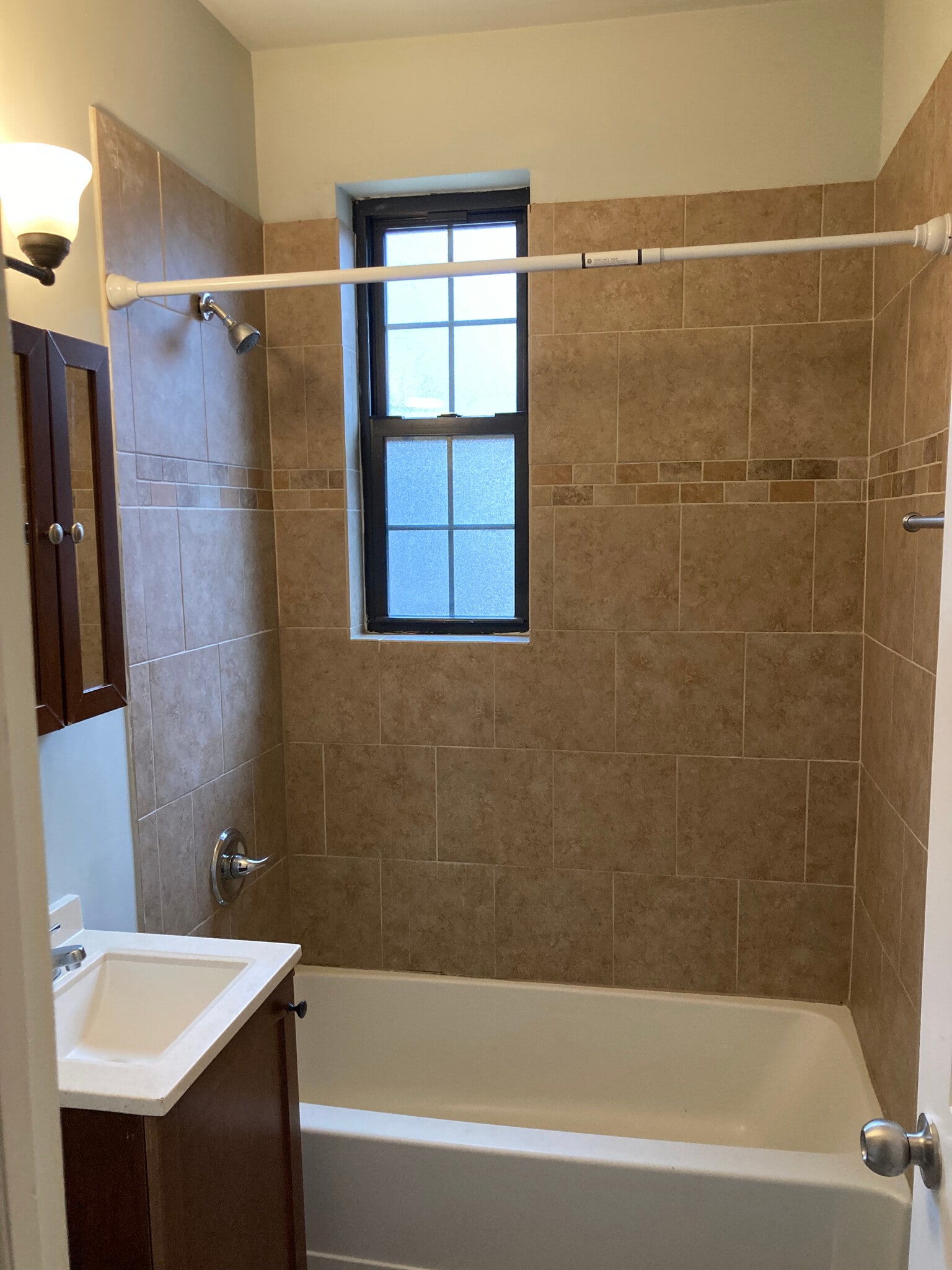 Building Photo - 894 Green Bay Rd