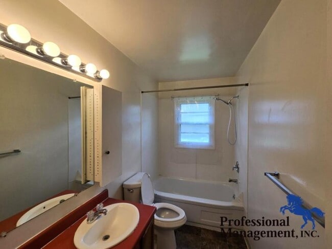 Building Photo - 2 bedroom in Billings MT 59102