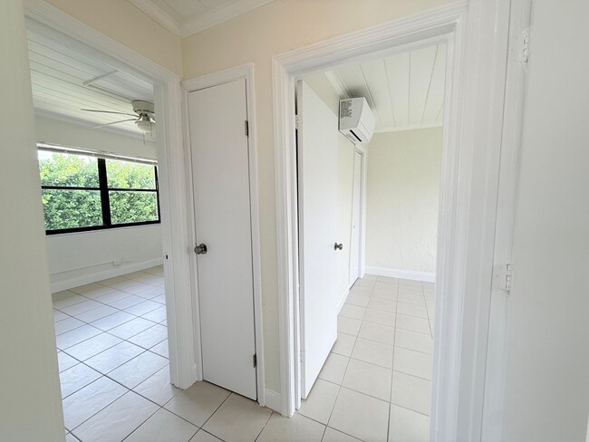 Building Photo - 1409 W 33rd St