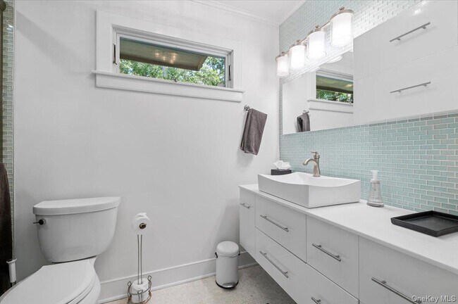 Building Photo - 94 Hands Creek Rd