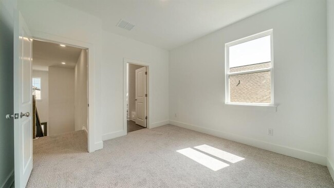 Building Photo - 1412 Mulberry Oak Ln