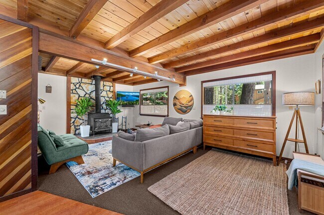 Building Photo - SKI LEASE: Hot Tub, Pet Friendly, Wood Stove