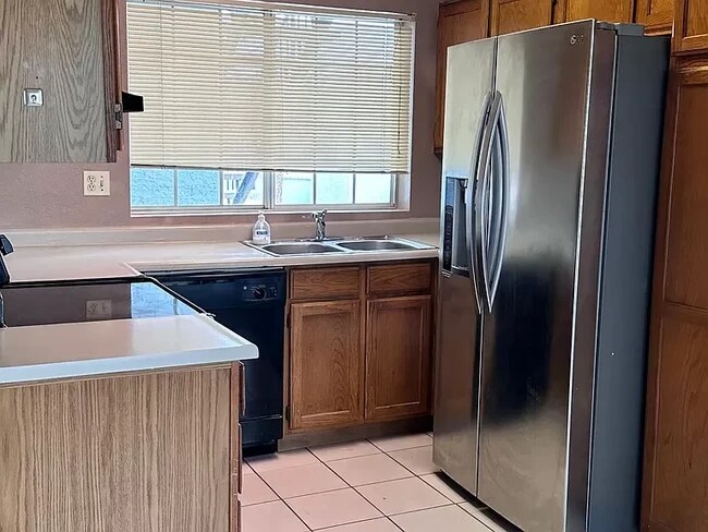 Building Photo - 2910 W Marconi Ave