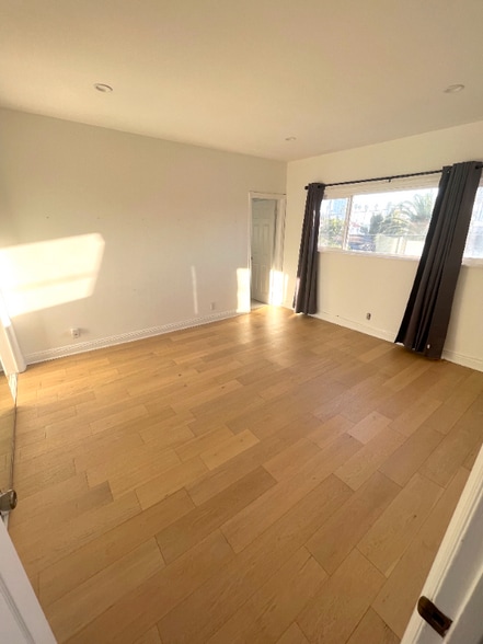 Building Photo - 1008 7th St