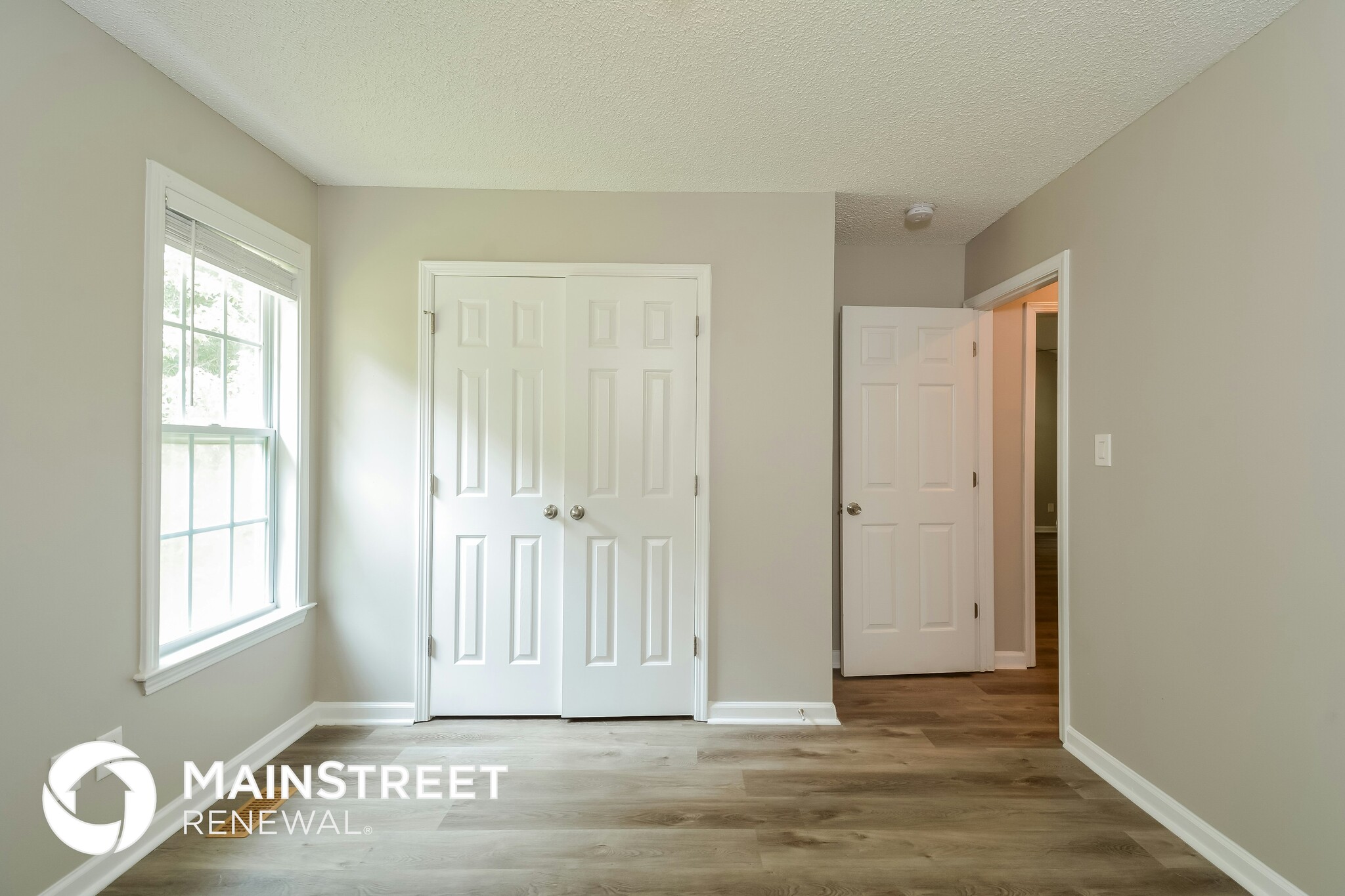 Building Photo - 304 Kingsbrook Cir